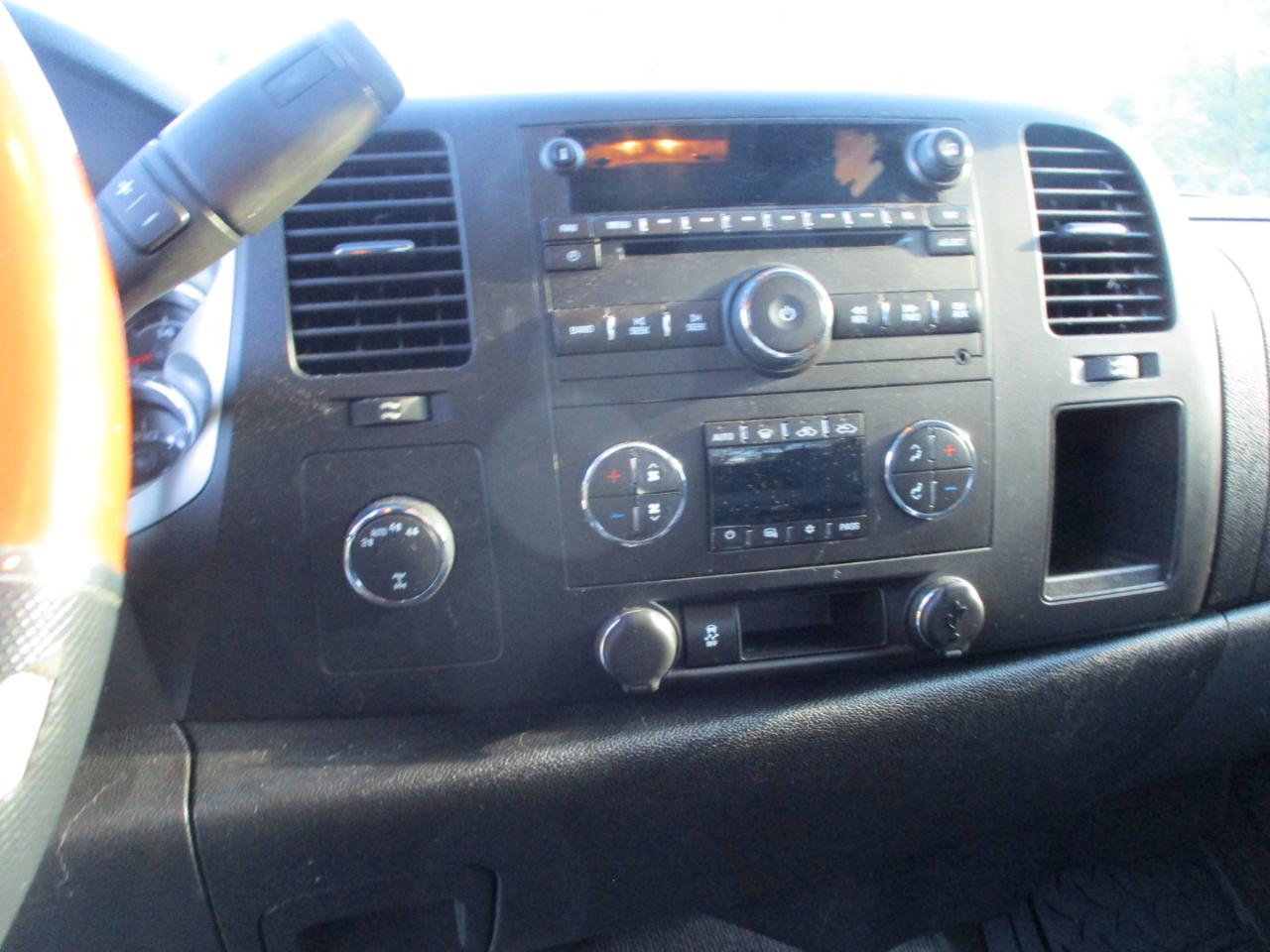 Chevrolet Silverado 1500 4WD Ext Cab 143.5" LT 2013