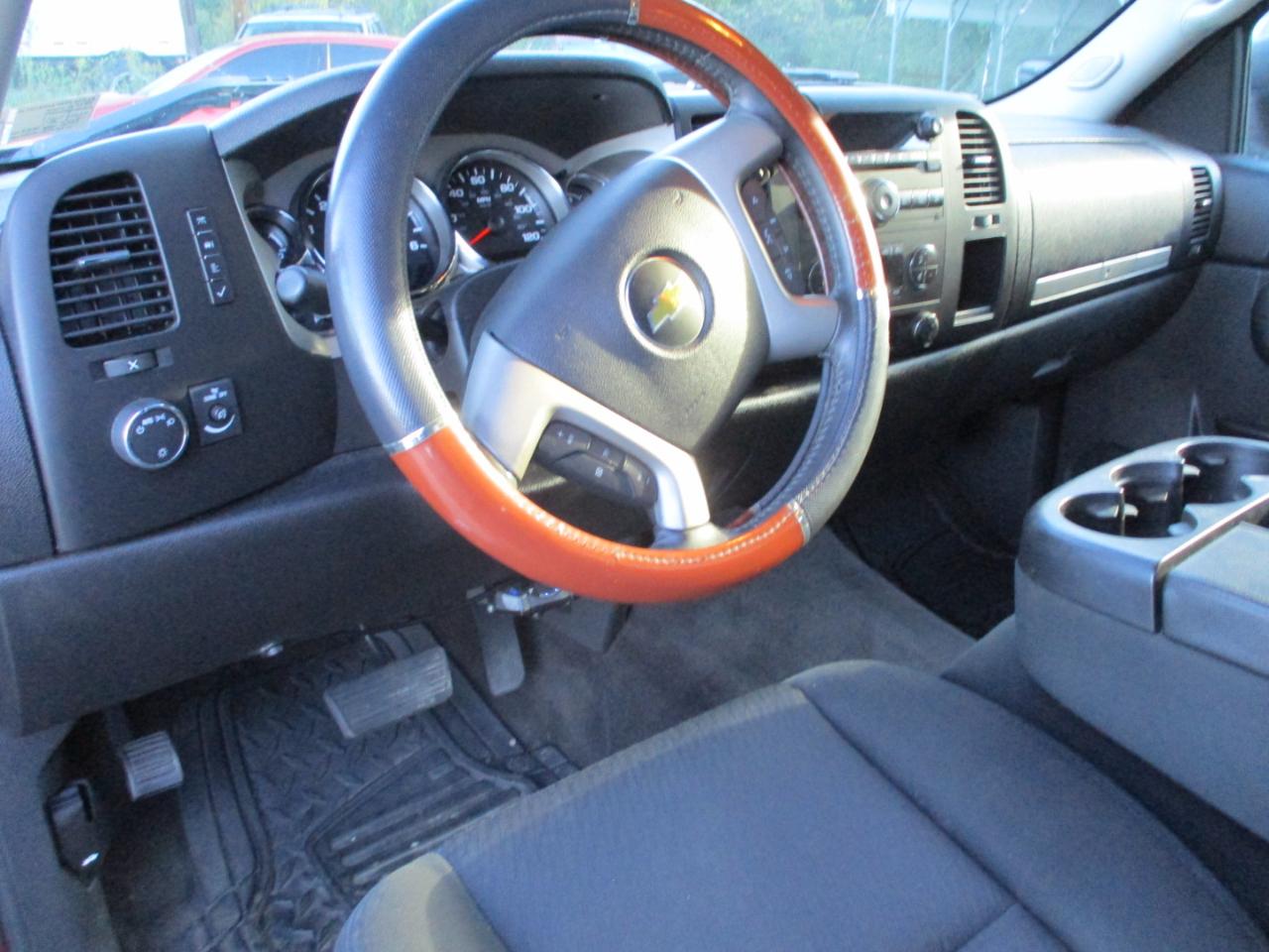 Chevrolet Silverado 1500 4WD Ext Cab 143.5" LT 2013