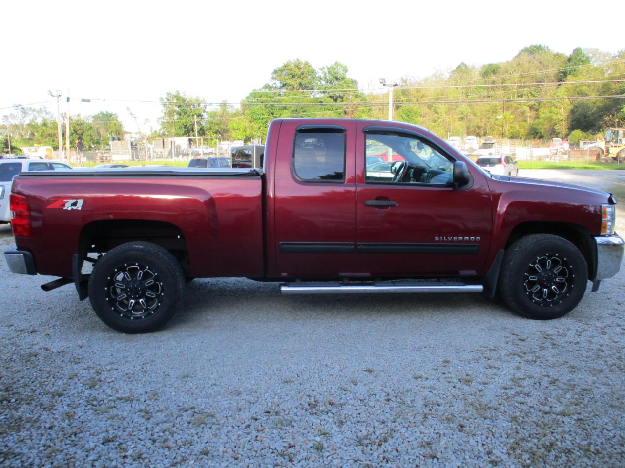 Chevrolet Silverado 1500 4WD Ext Cab 143.5" LT 2013