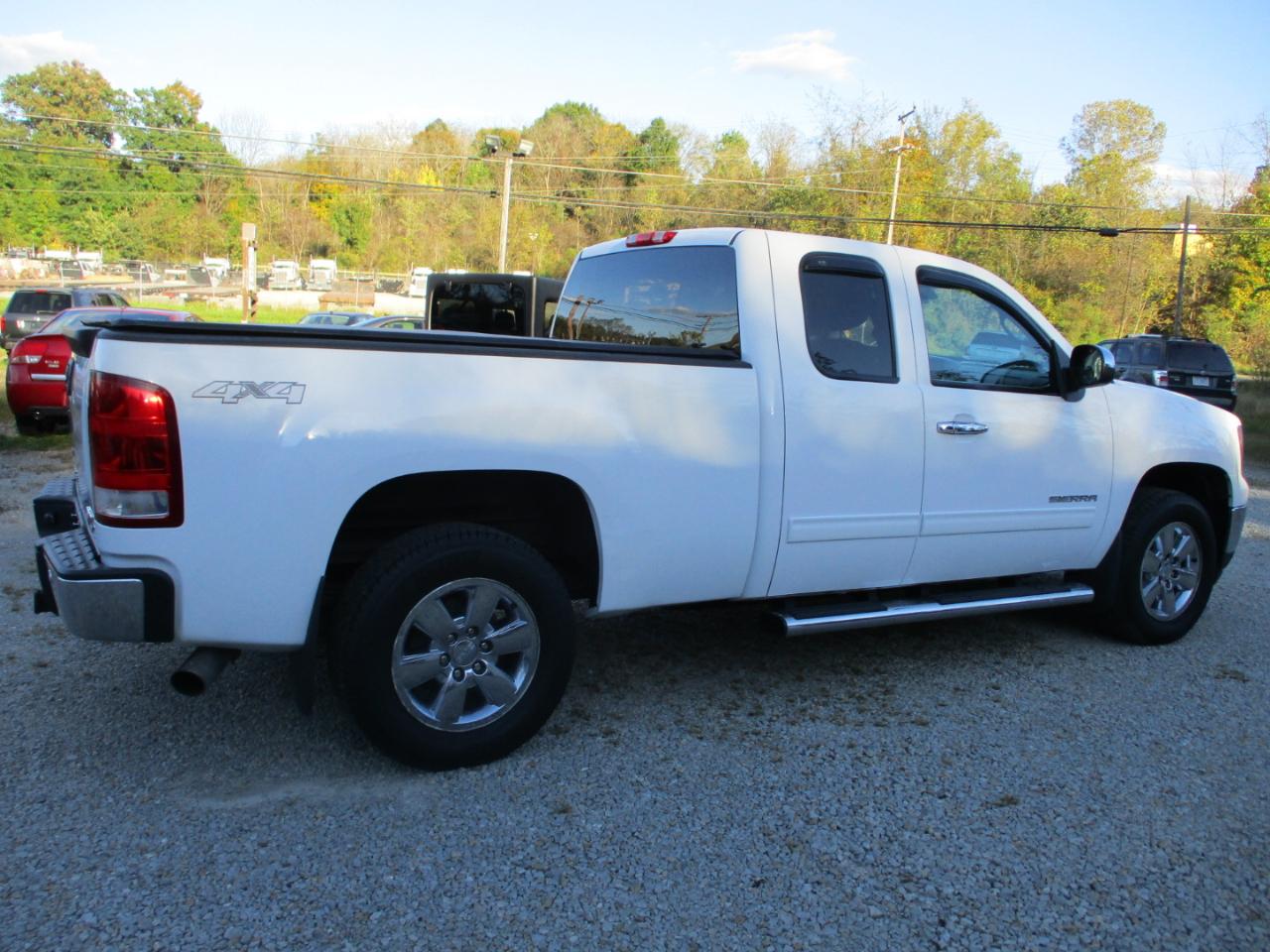 GMC Sierra 1500 4WD Ext Cab 143.5" SLE 2011