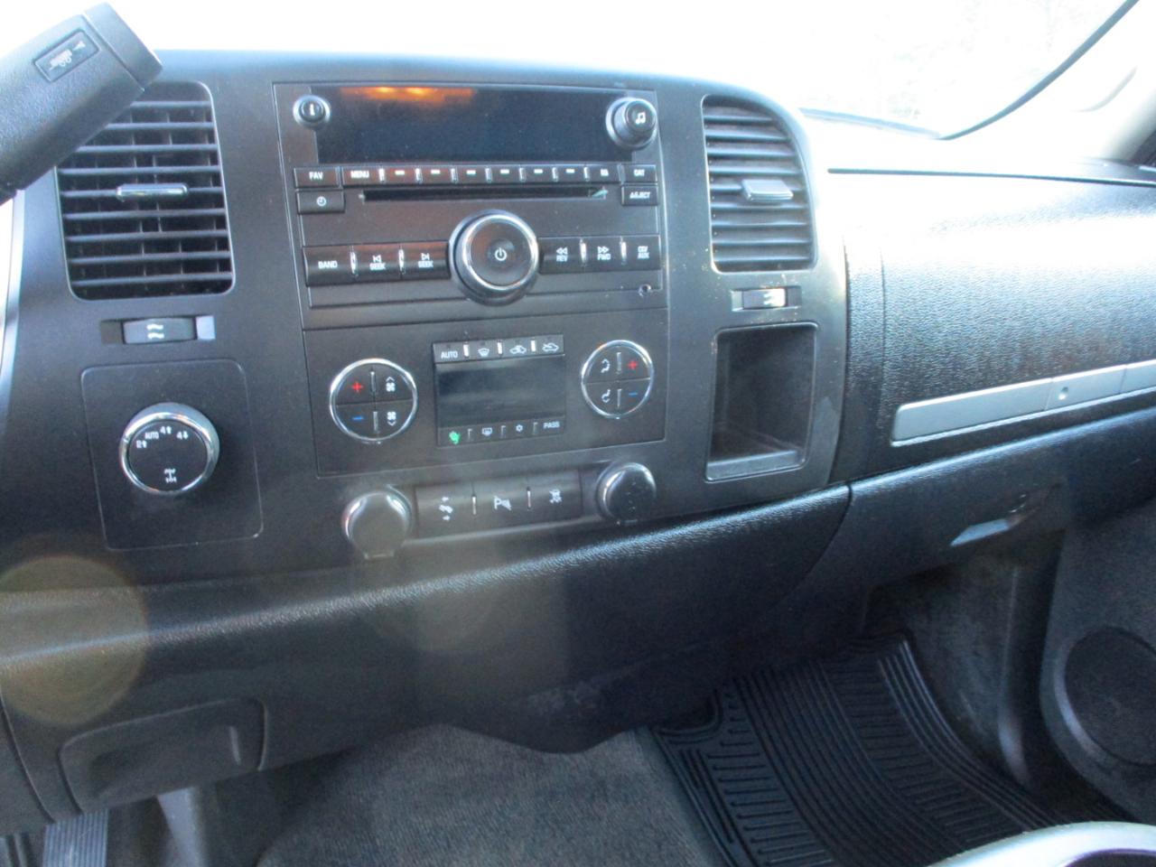 GMC Sierra 1500 4WD Ext Cab 143.5" SLE 2011