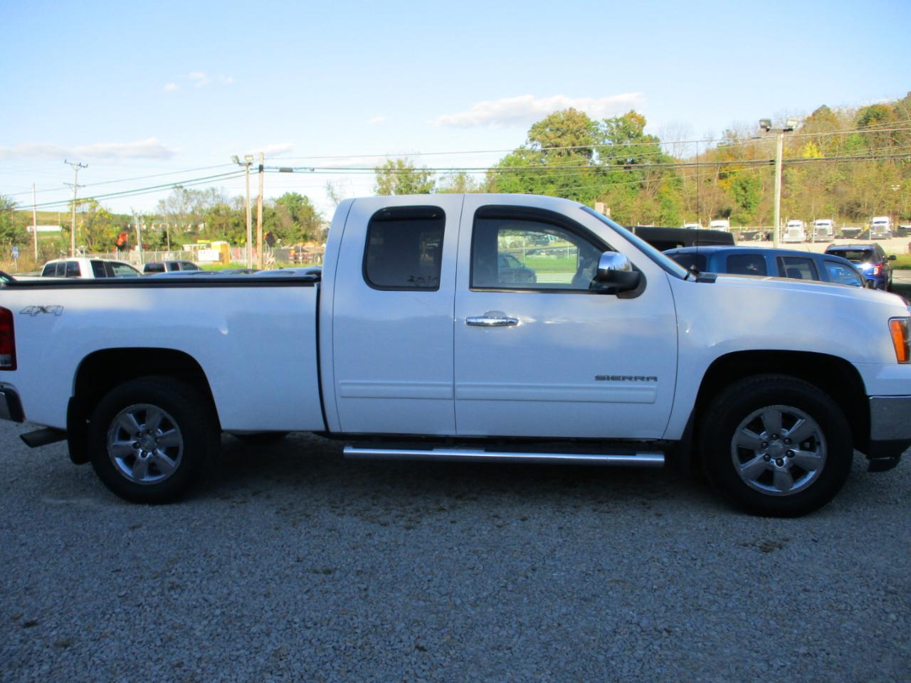 GMC Sierra 1500 4WD Ext Cab 143.5" SLE 2011