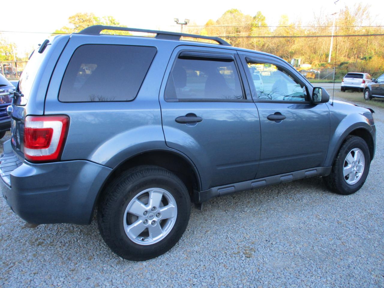 Ford Escape 4WD 4dr XLT 2012
