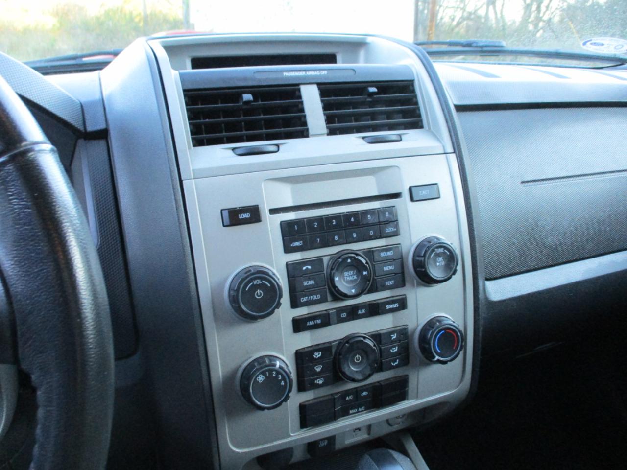 Ford Escape 4WD 4dr XLT 2012