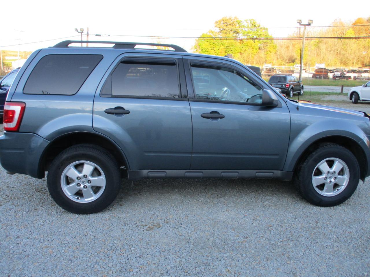 Ford Escape 4WD 4dr XLT 2012