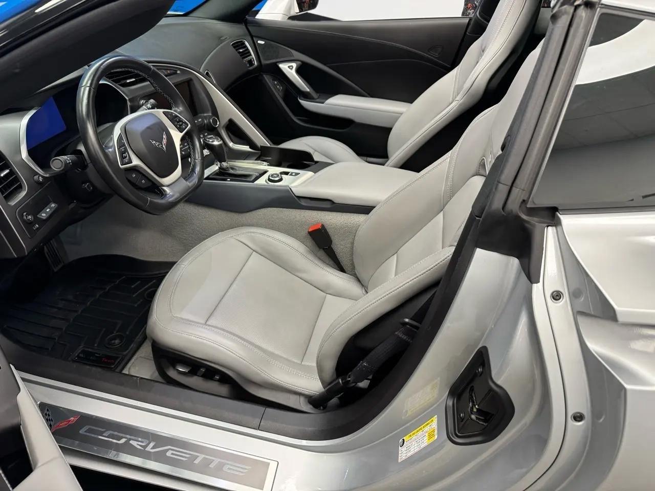 Chevrolet Corvette 2dr Grand Sport Cpe w/2LT 2017