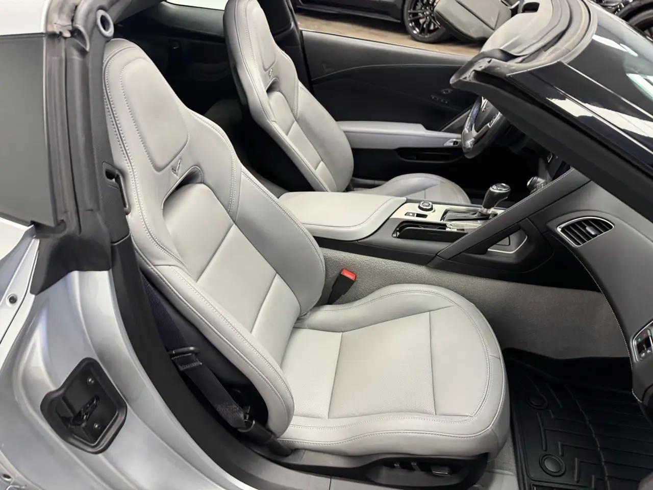 Chevrolet Corvette 2dr Grand Sport Cpe w/2LT 2017