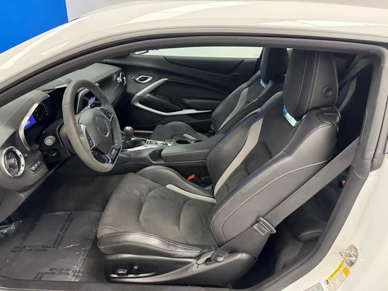 Chevrolet Camaro 2dr Cpe 1SS 2019