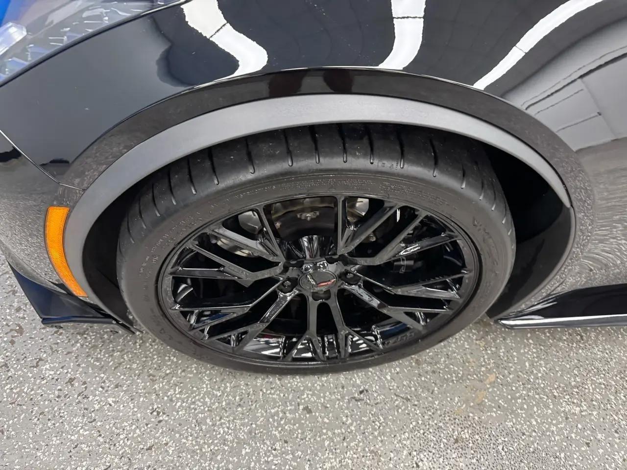 Chevrolet Corvette 2dr Z06 Cpe w/2LZ 2017