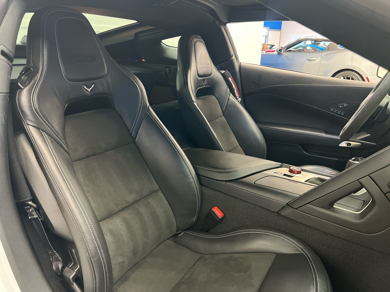 Chevrolet Corvette 2dr Z06 Cpe w/2LZ 2019