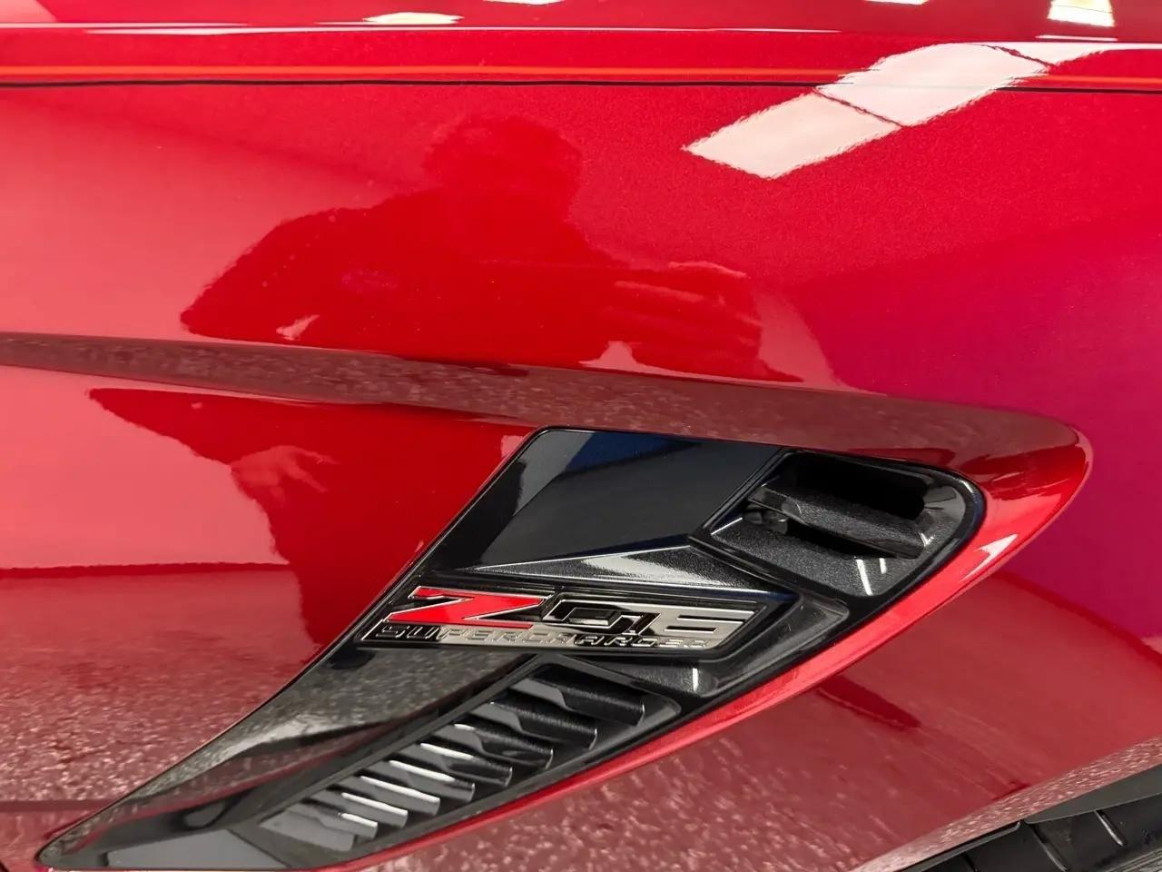 Chevrolet Corvette 2dr Z06 Cpe w/2LZ 2015