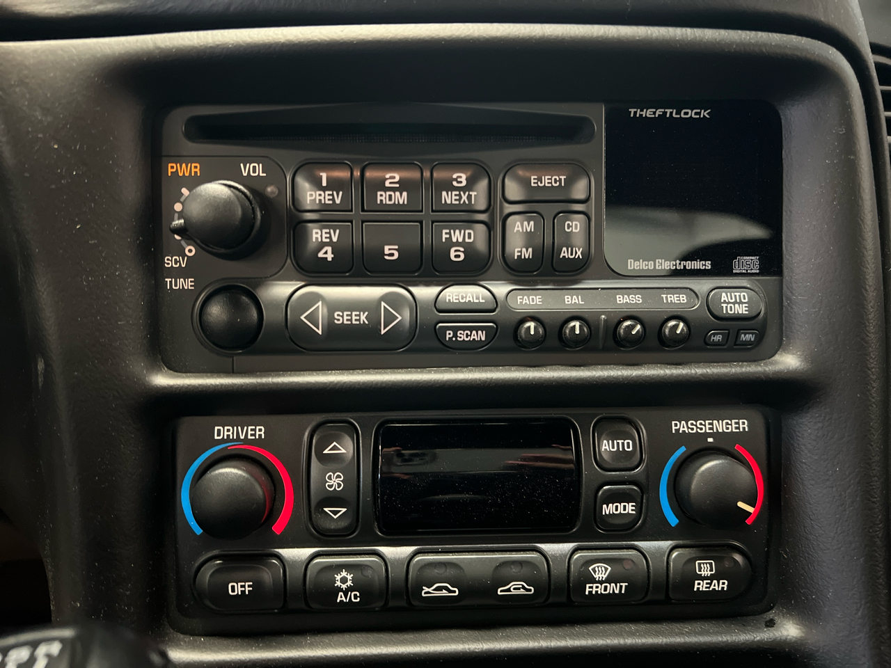 Chevrolet Corvette 2dr Z06 Hardtop 2002