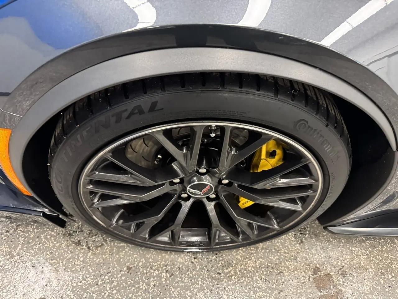 Chevrolet Corvette 2dr Z06 Cpe w/2LZ 2017