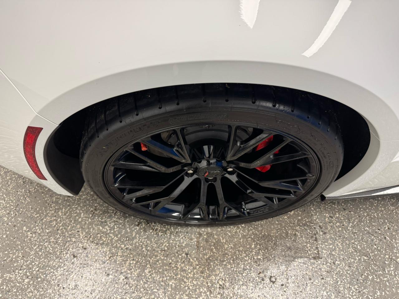 Chevrolet Corvette 2dr Z06 Cpe w/2LZ 2017