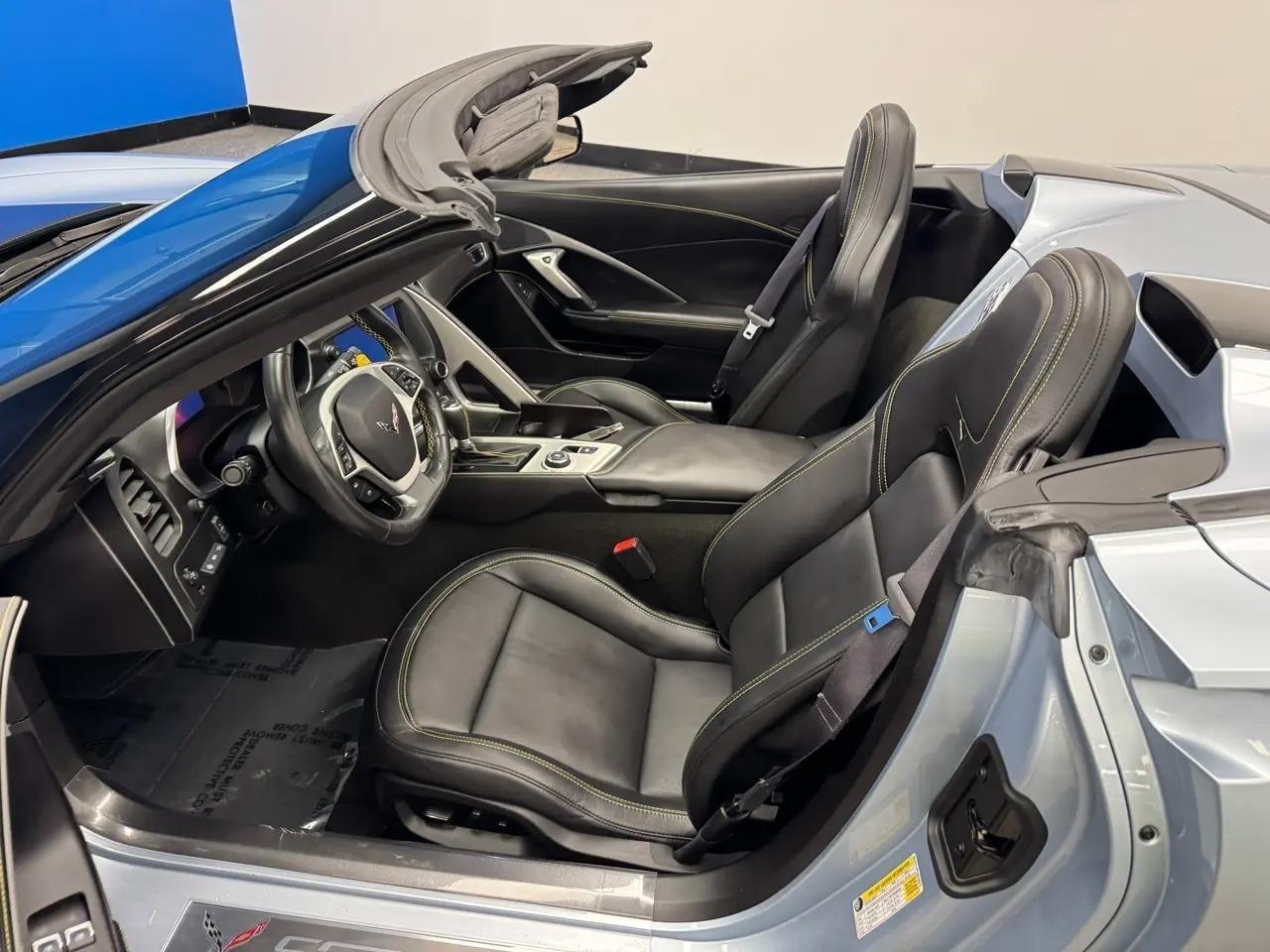 Chevrolet Corvette 2dr Grand Sport Conv w/3LT 2017