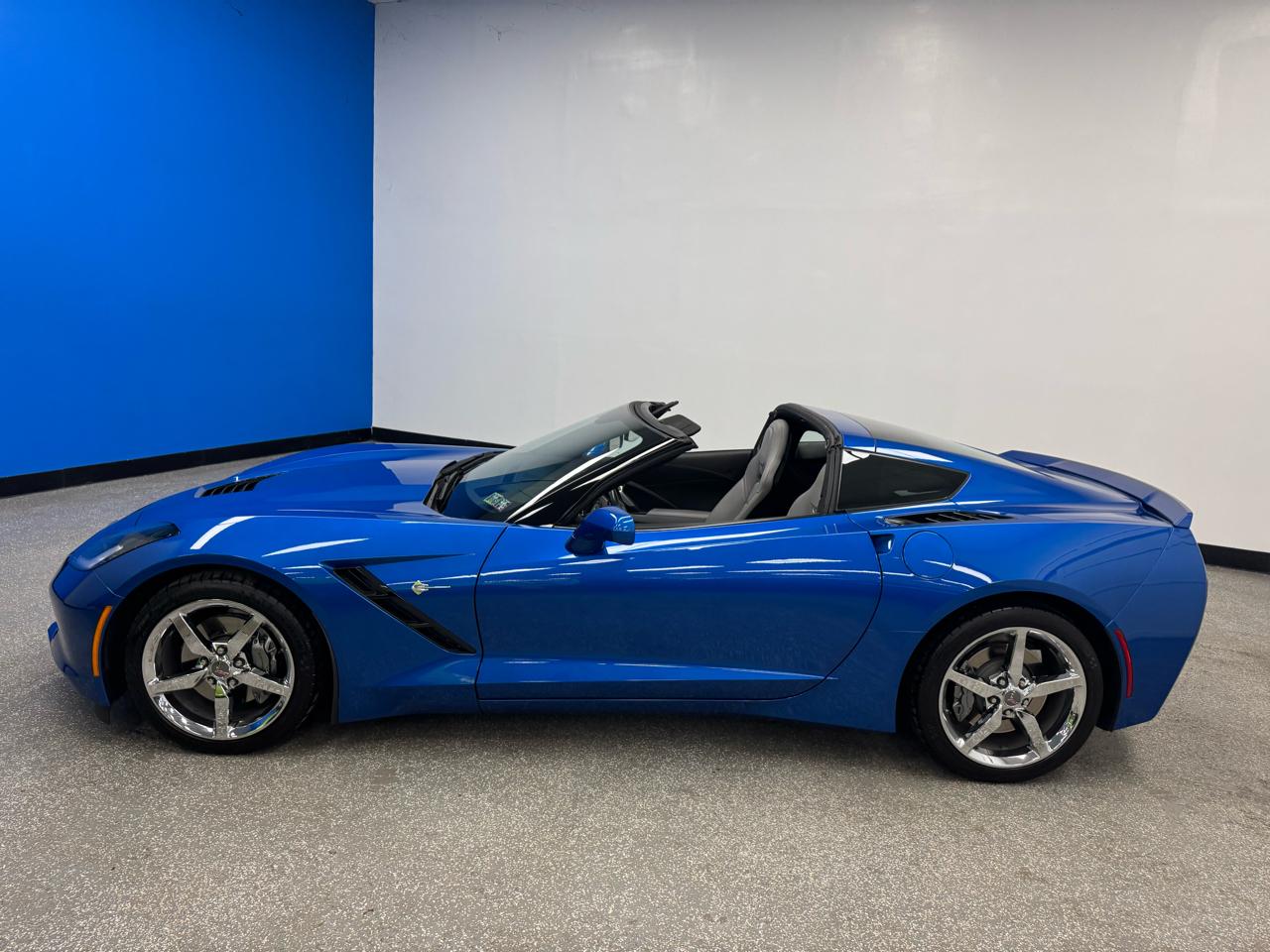 Chevrolet Corvette 2dr Stingray Cpe w/2LT 2015