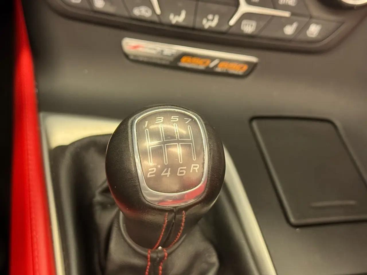 Chevrolet Corvette 2dr Z06 Conv w/3LZ 2015