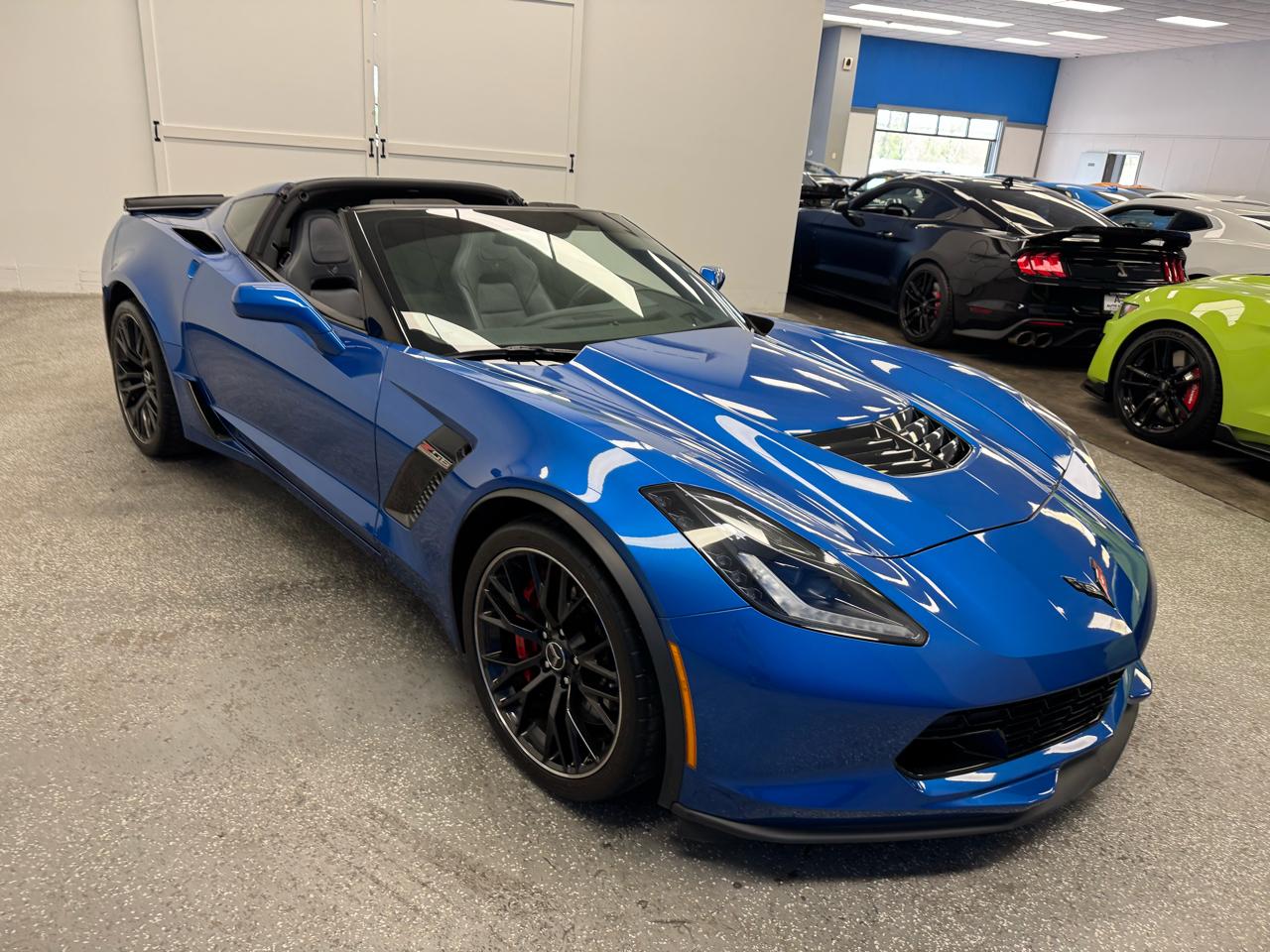 Chevrolet Corvette 2dr Z06 Cpe w/2LZ 2015