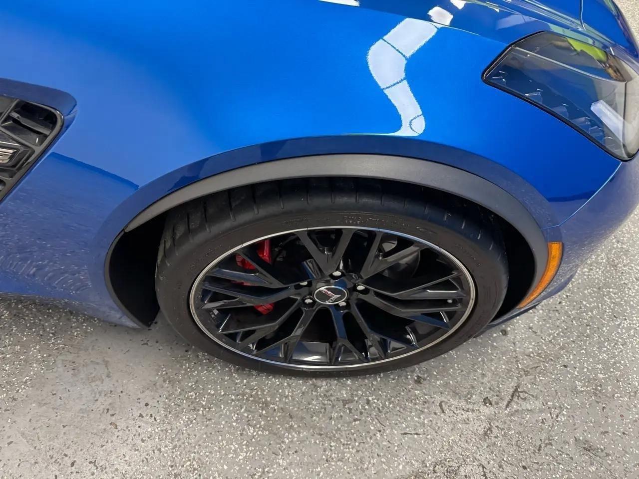 Chevrolet Corvette 2dr Z06 Cpe w/2LZ 2015