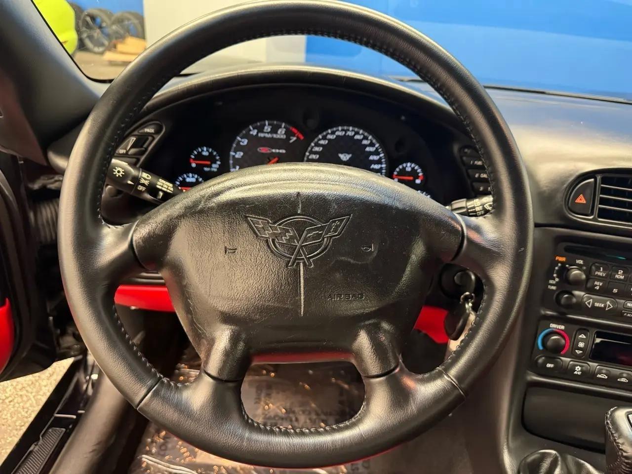 Chevrolet Corvette 2dr Z06 Hardtop 2004