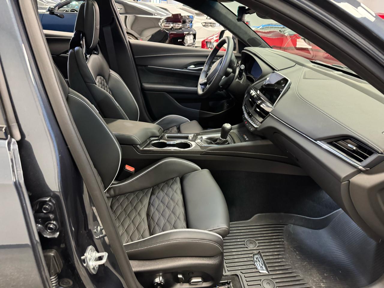 Cadillac CT4-V 4dr Sdn Blackwing 2025