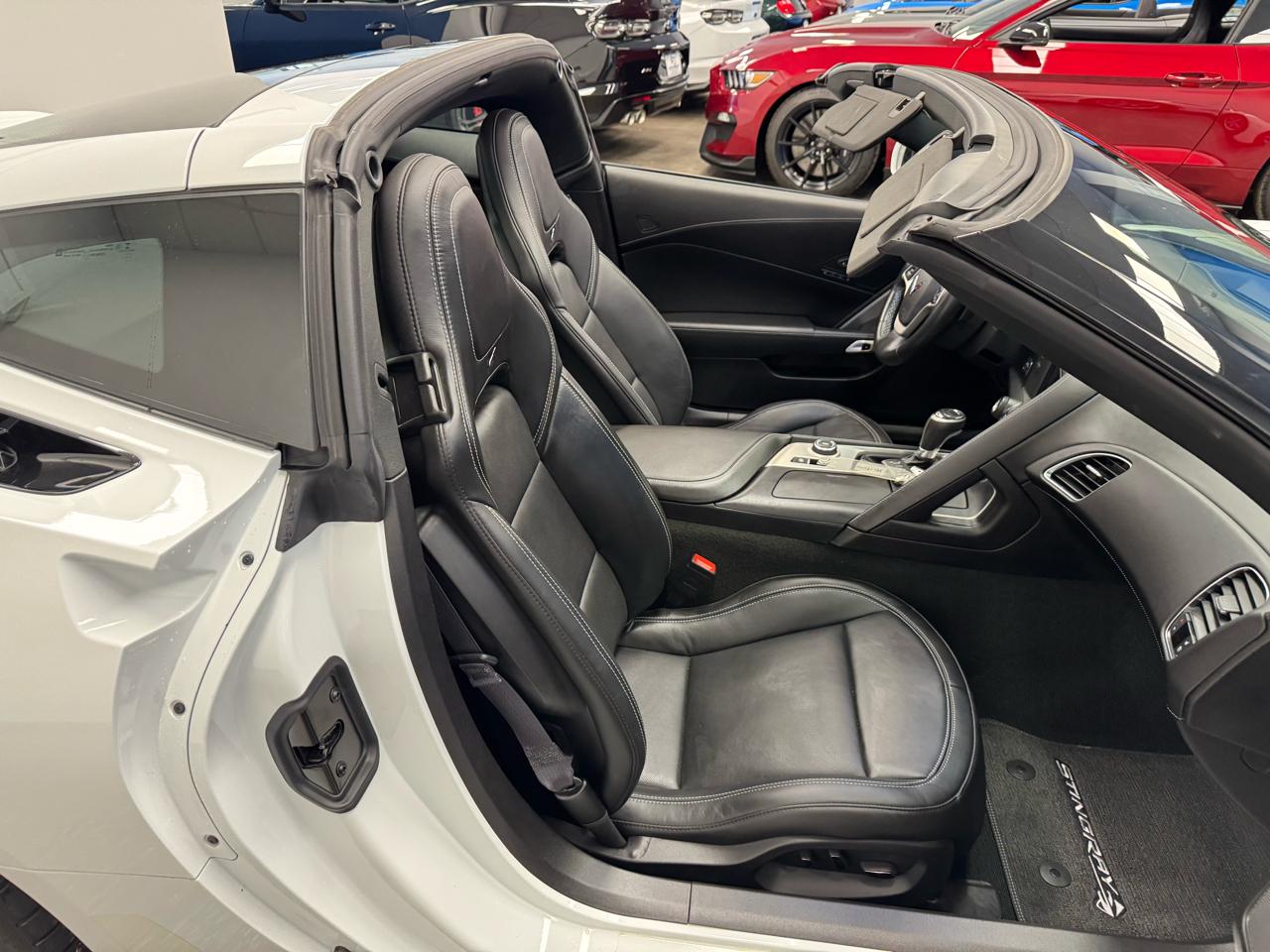 Chevrolet Corvette 2dr Stingray Cpe w/2LT 2015