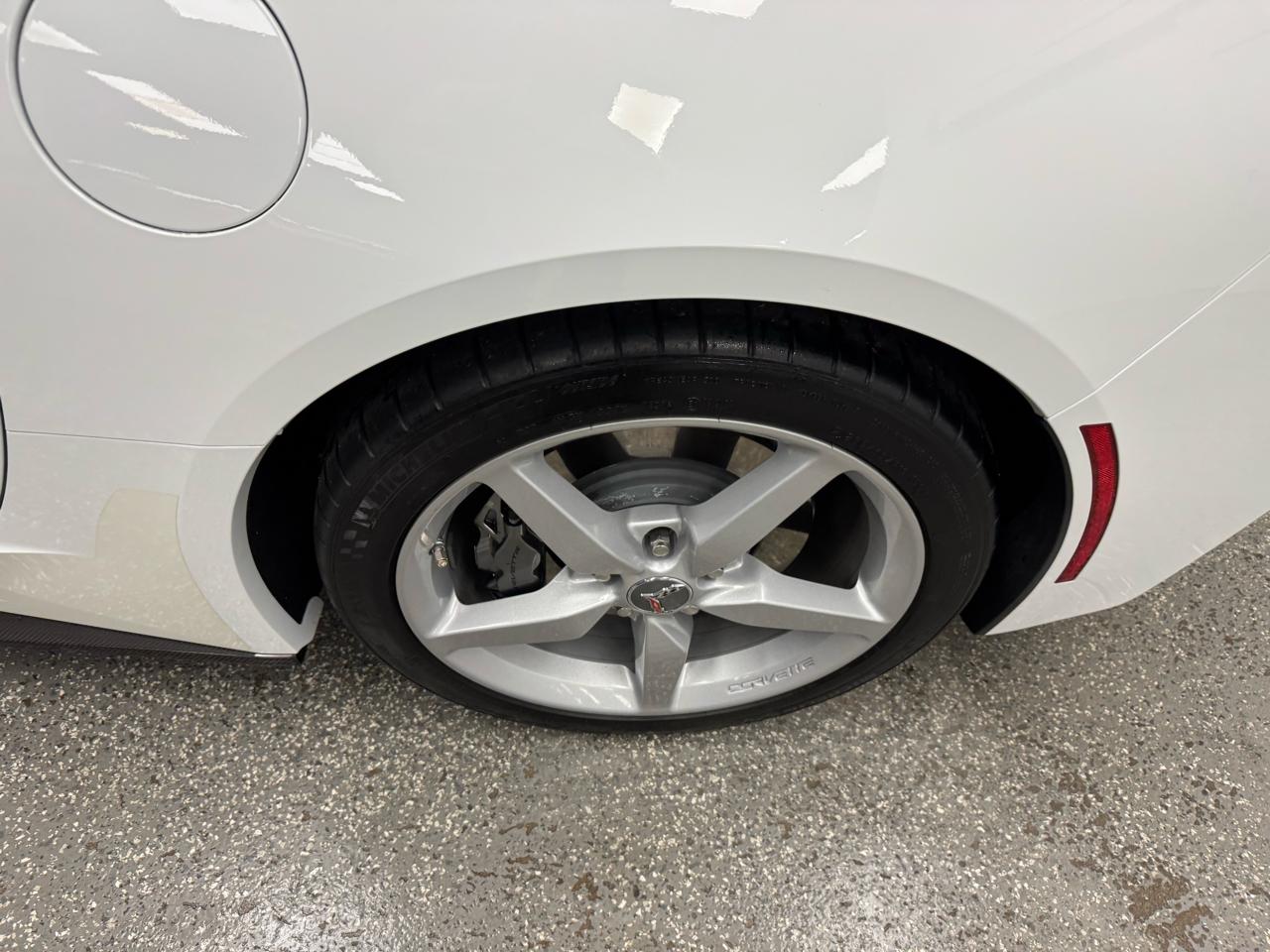 Chevrolet Corvette 2dr Stingray Cpe w/2LT 2015