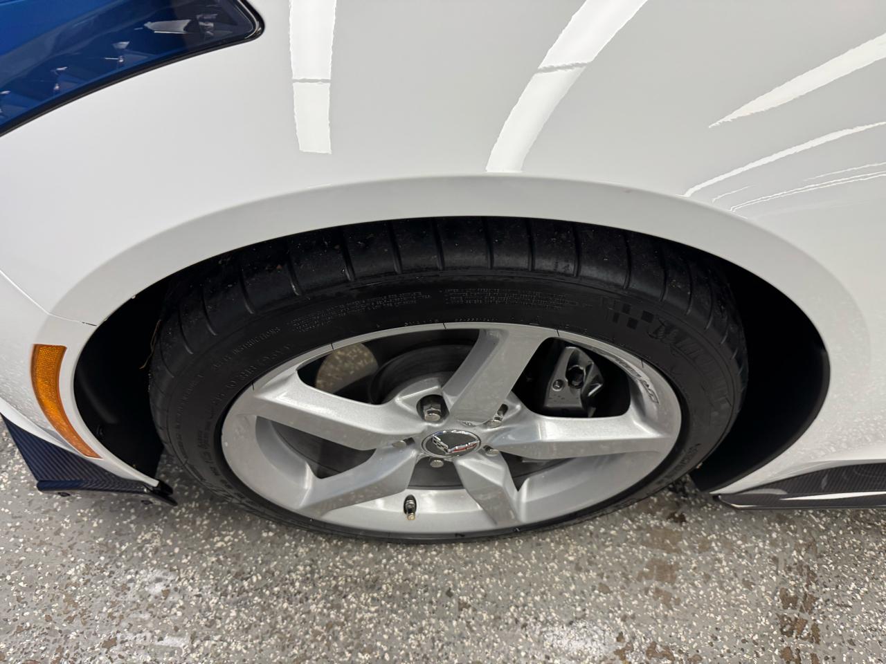 Chevrolet Corvette 2dr Stingray Cpe w/2LT 2015