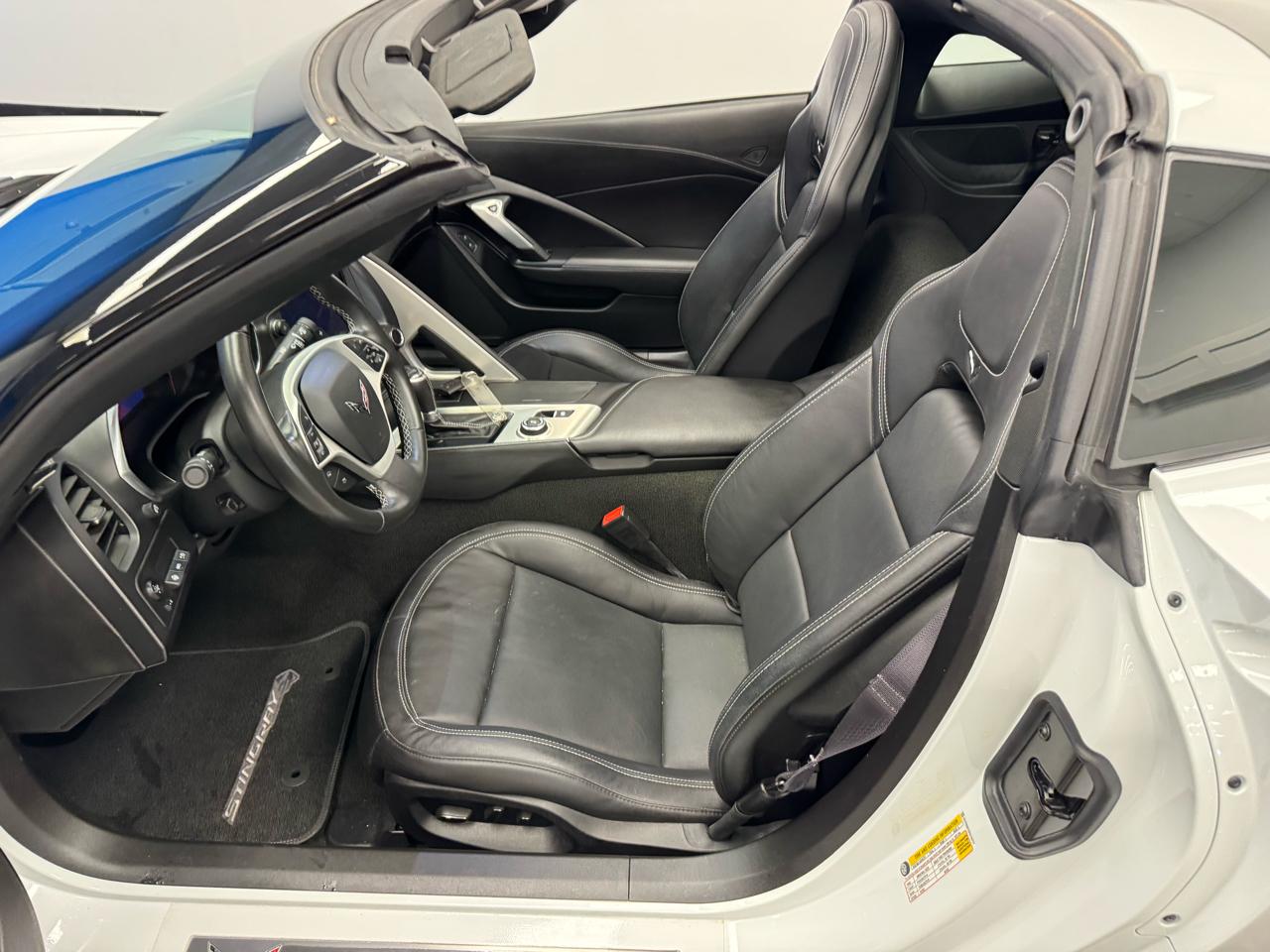 Chevrolet Corvette 2dr Stingray Cpe w/2LT 2015