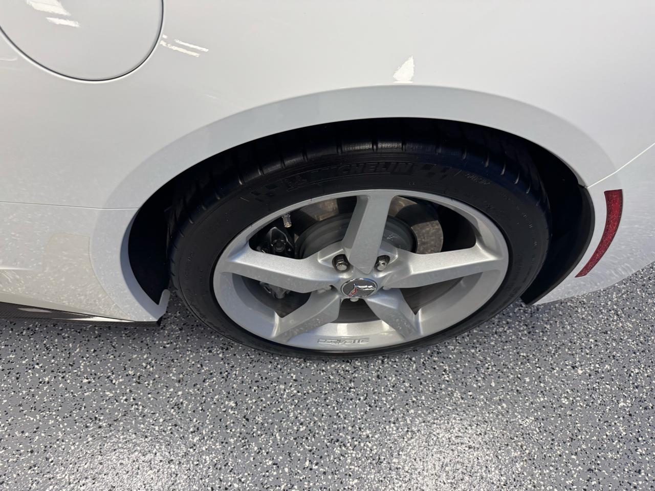 Chevrolet Corvette 2dr Stingray Cpe w/2LT 2015