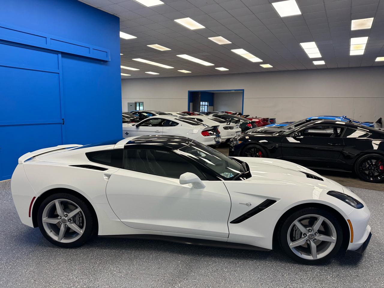 Chevrolet Corvette 2dr Stingray Cpe w/2LT 2015