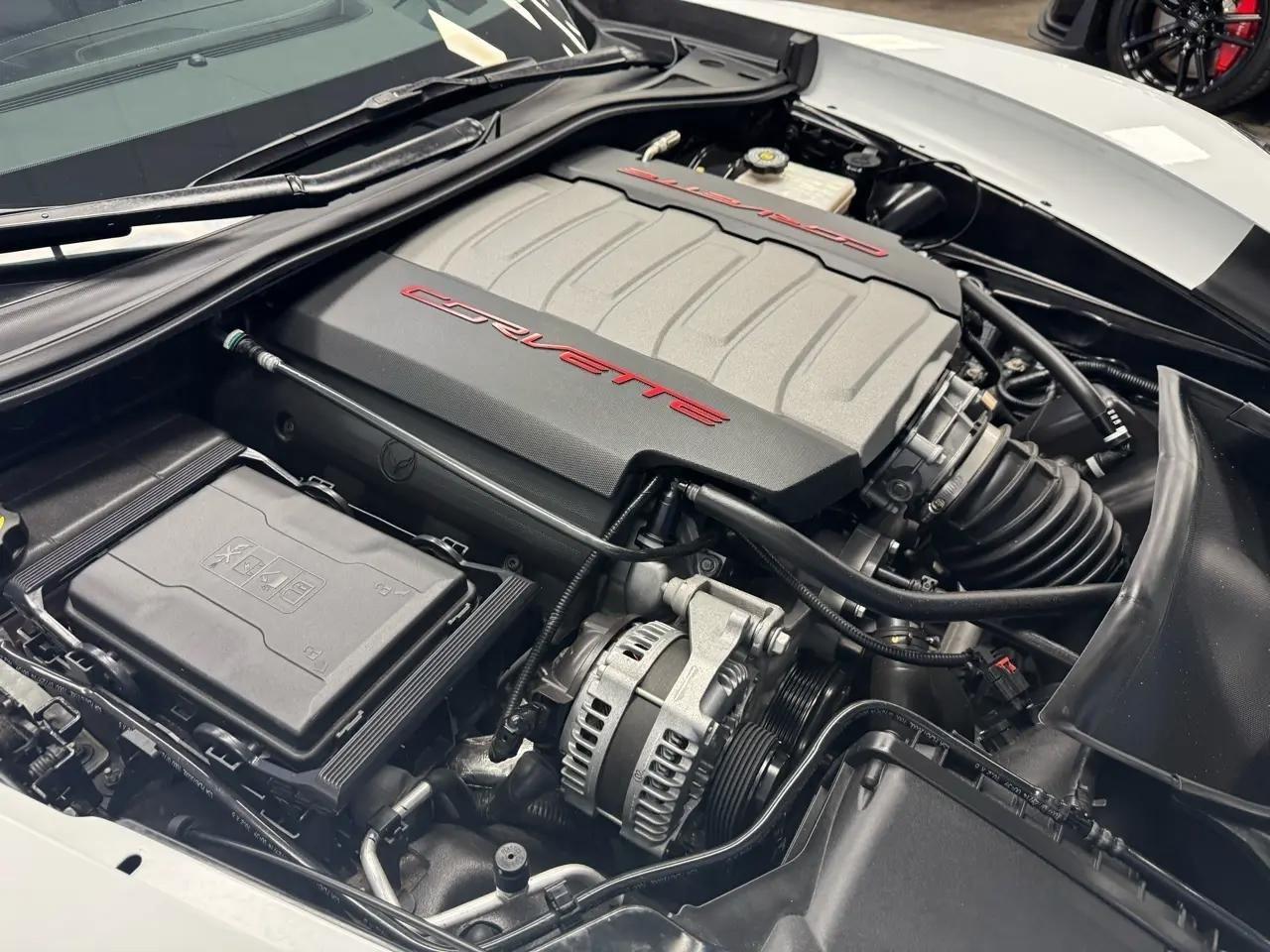 Chevrolet Corvette 2dr Stingray Cpe w/2LT 2015