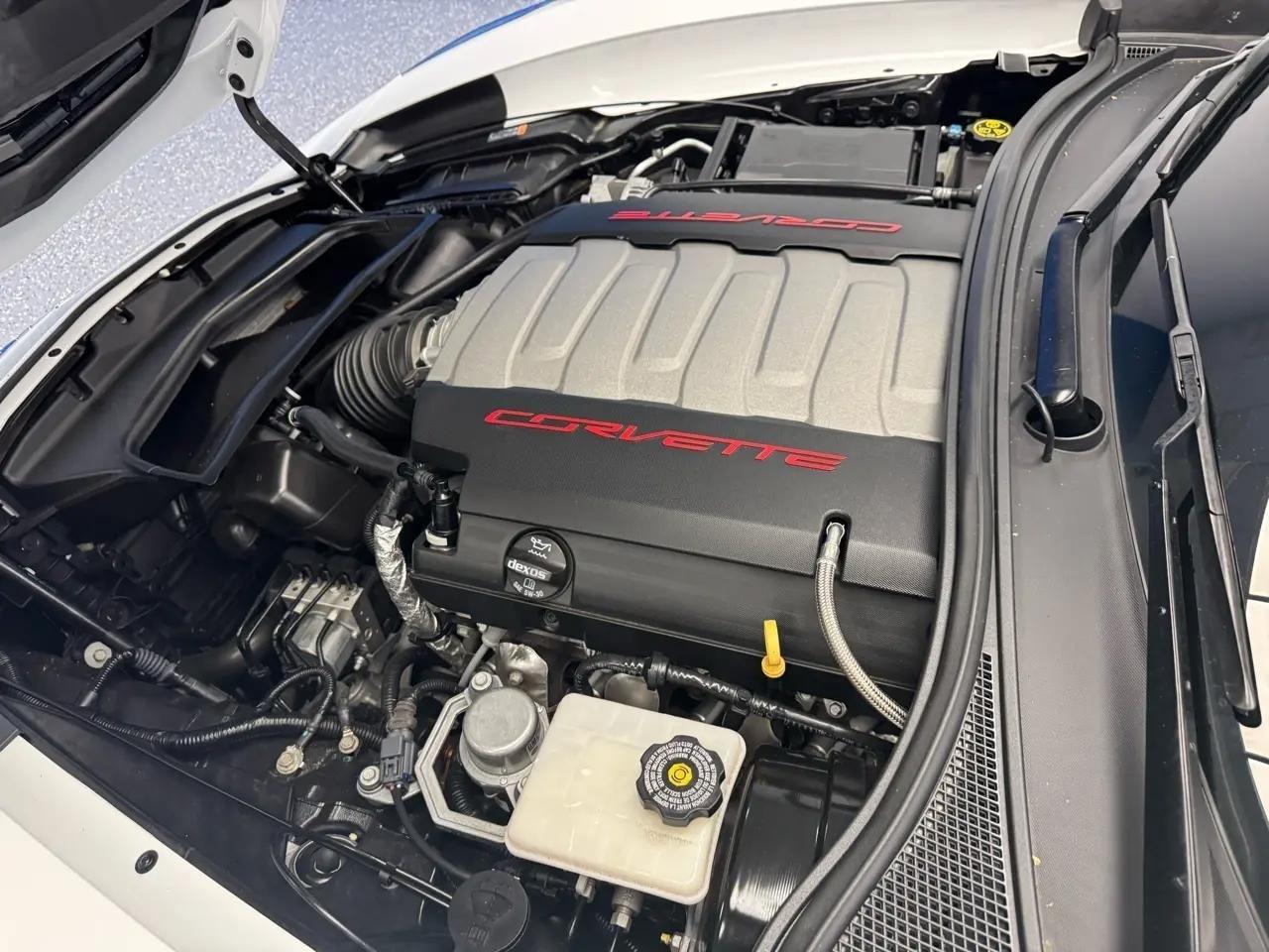 Chevrolet Corvette 2dr Stingray Cpe w/2LT 2015