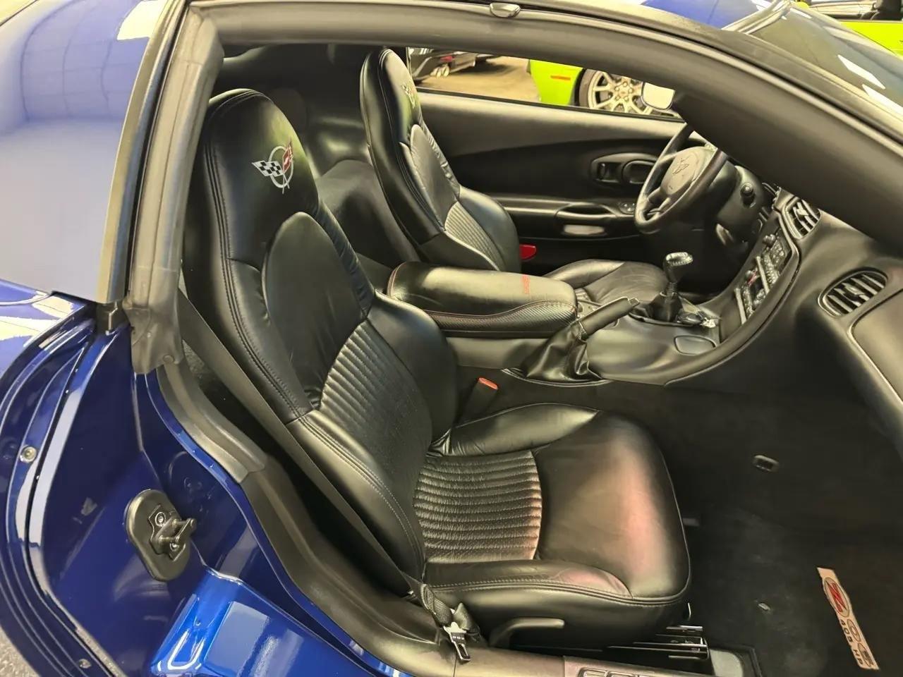 Chevrolet Corvette 2dr Z06 Hardtop 2004