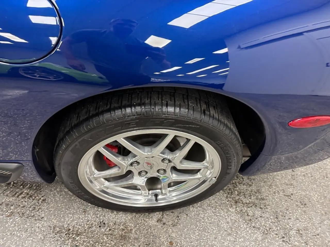 Chevrolet Corvette 2dr Z06 Hardtop 2004