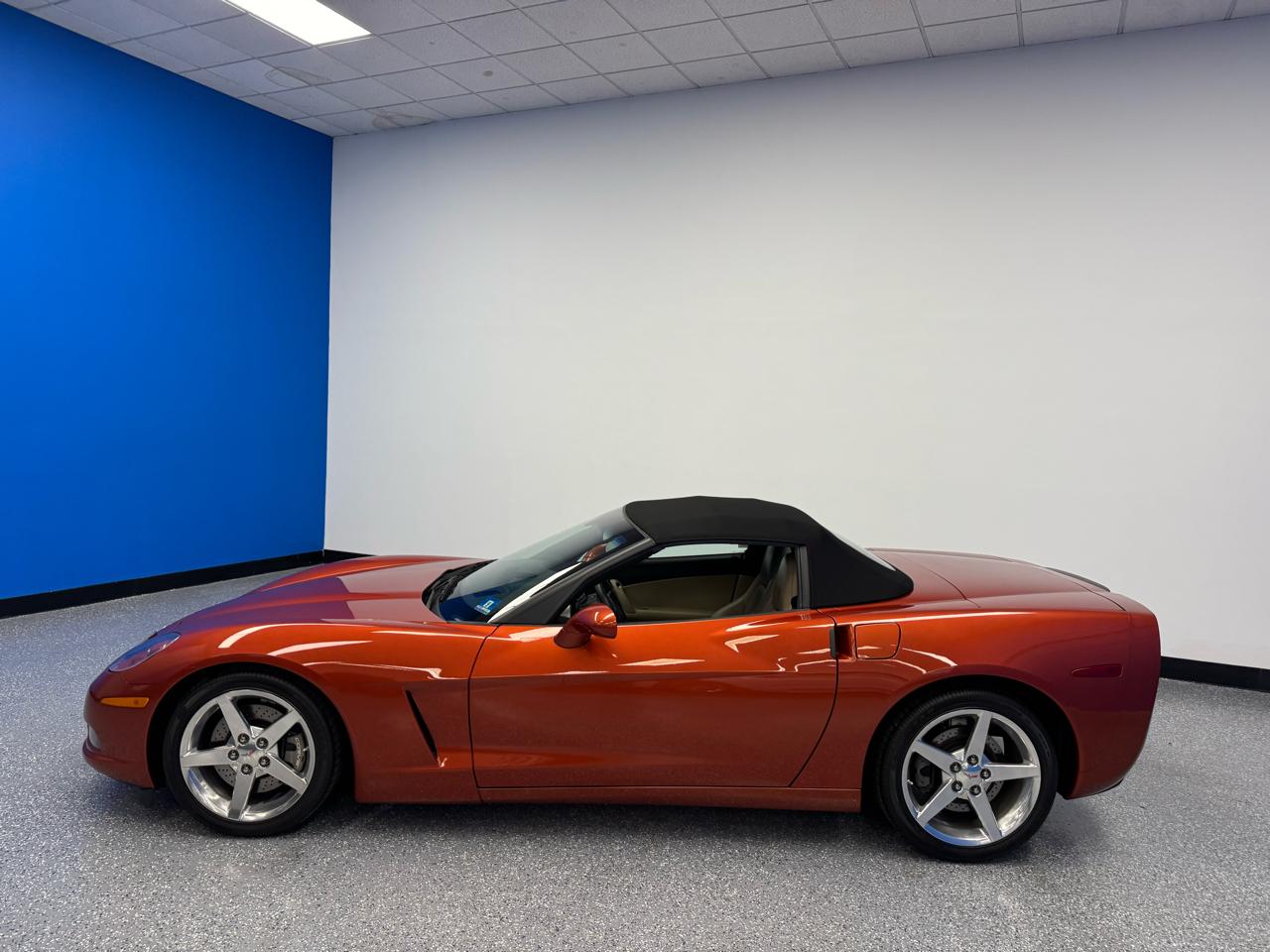 Chevrolet Corvette 2dr Convertible 2005