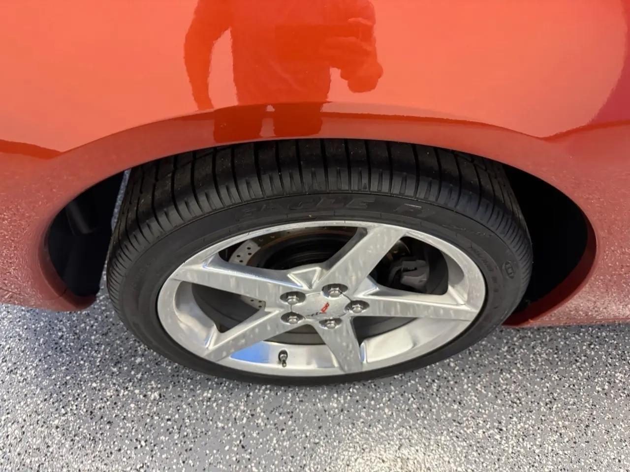Chevrolet Corvette 2dr Convertible 2005
