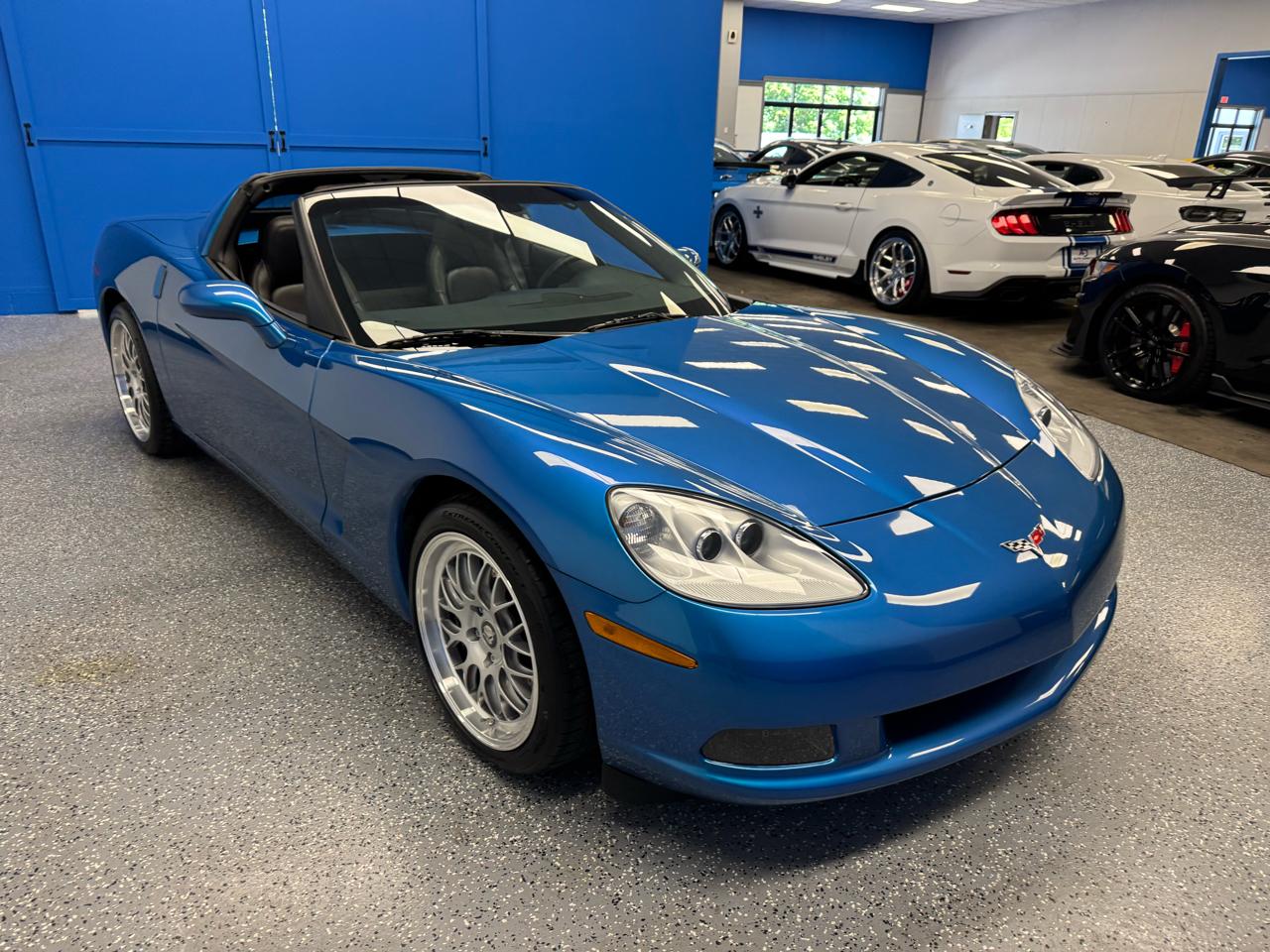 Chevrolet Corvette 2dr Cpe w/1LT 2011