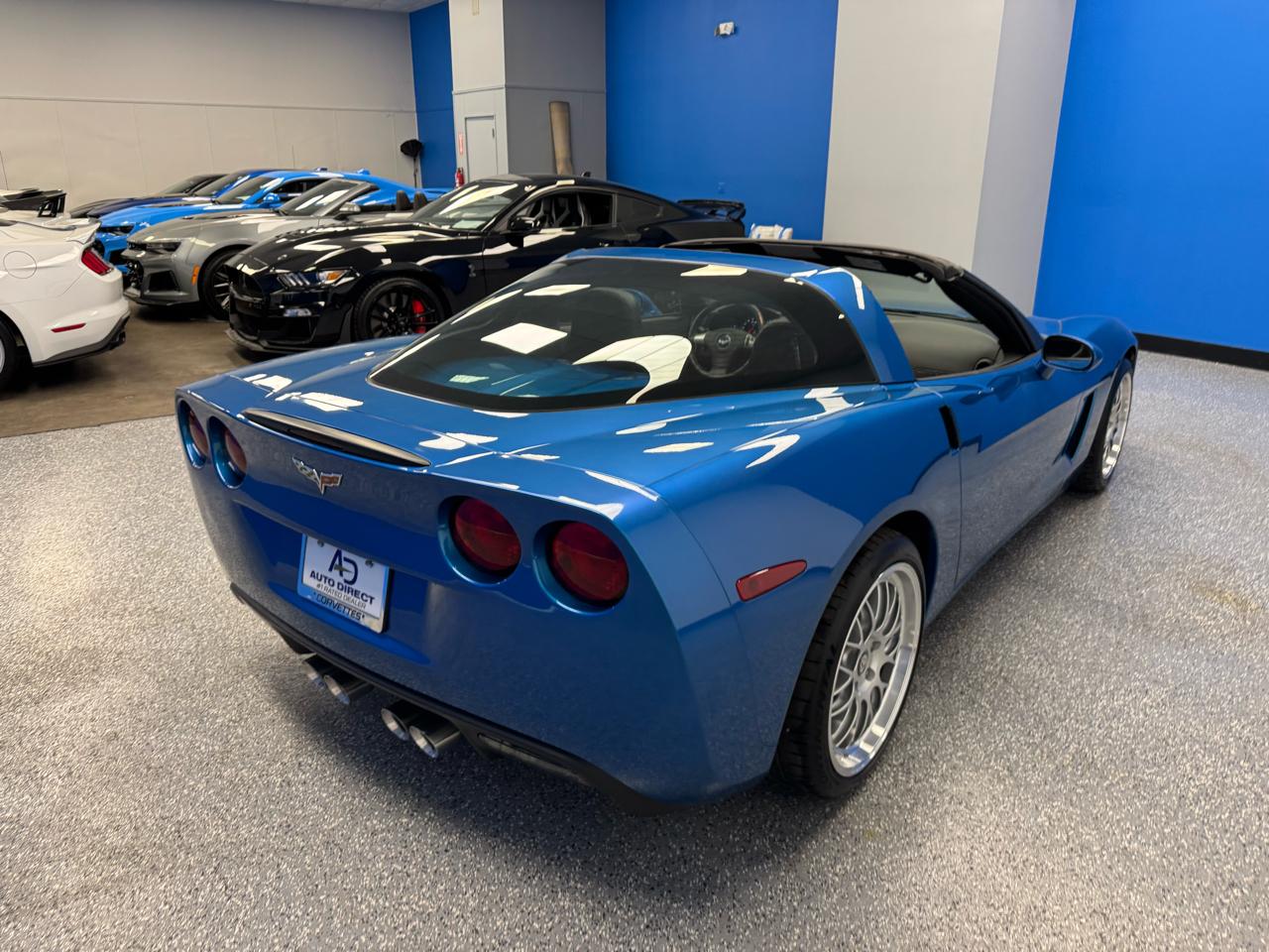 Chevrolet Corvette 2dr Cpe w/1LT 2011