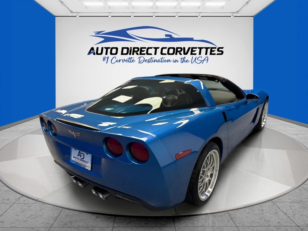 Chevrolet Corvette 2dr Cpe w/1LT 2011