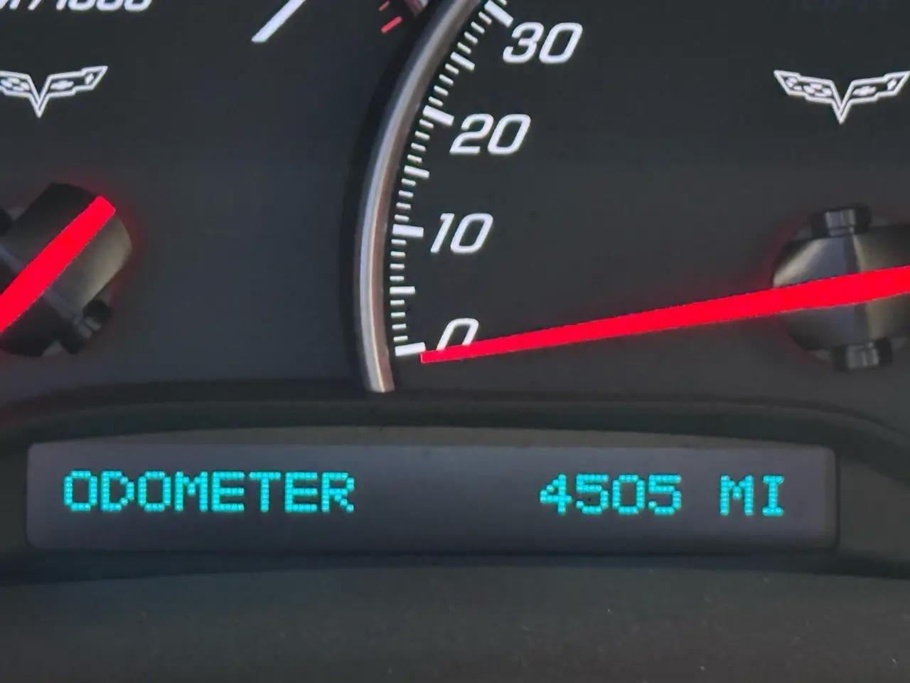 Chevrolet Corvette 2dr Cpe w/1LT 2011