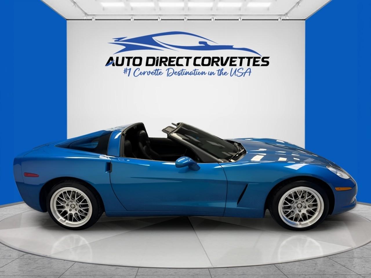 Chevrolet Corvette 2dr Cpe w/1LT 2011