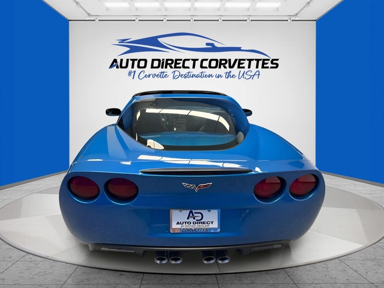 Chevrolet Corvette 2dr Cpe w/1LT 2011