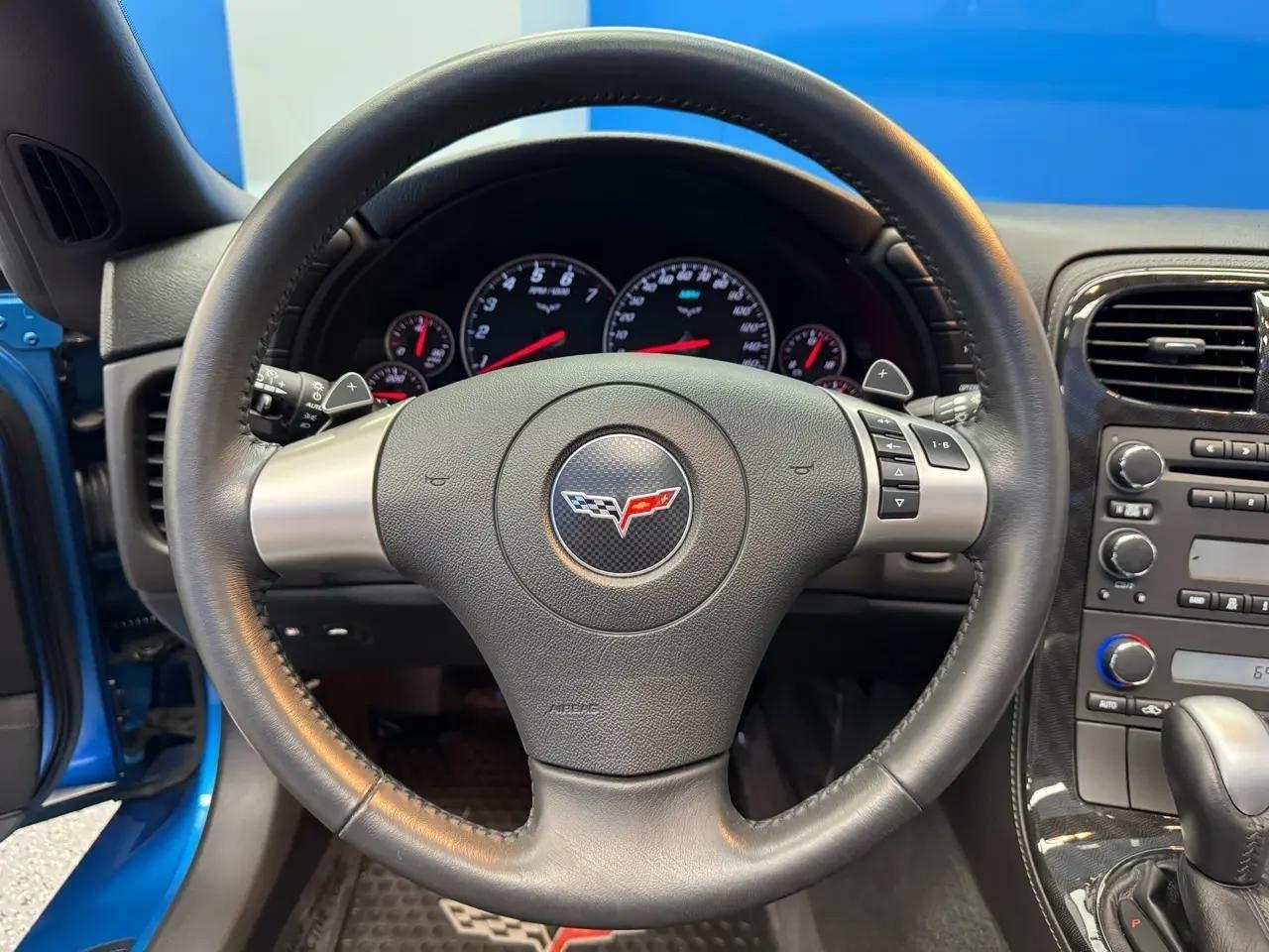 Chevrolet Corvette 2dr Cpe w/1LT 2011