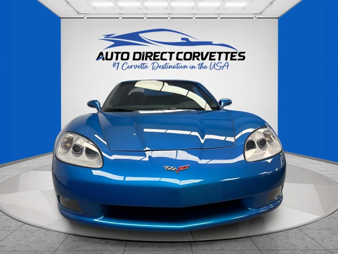 Chevrolet Corvette 2dr Cpe w/1LT 2011