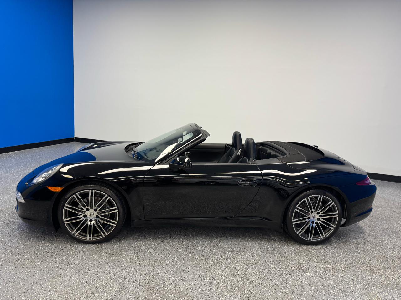 Porsche 911 2dr Cabriolet Carrera Black Edition 2016