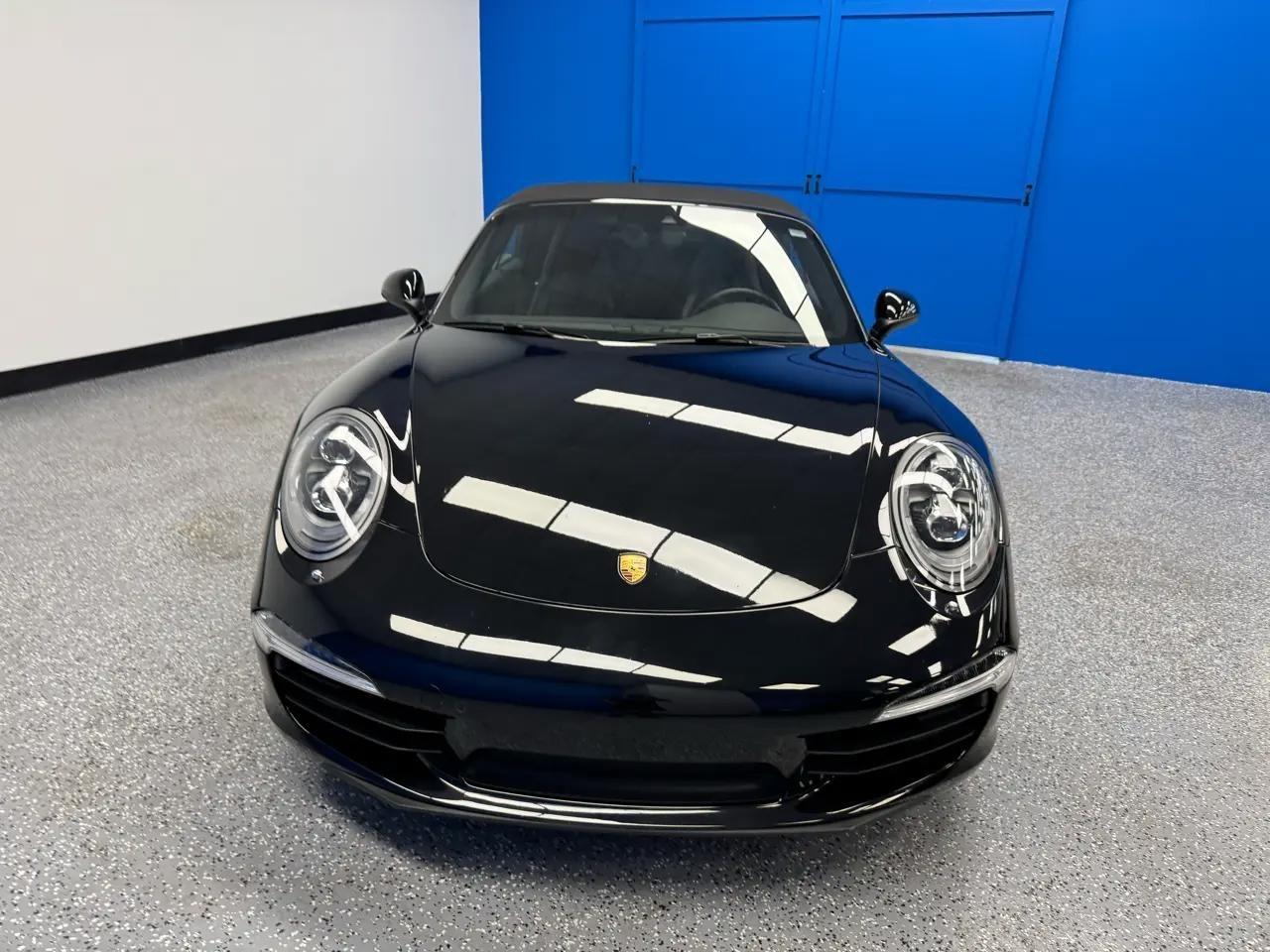 Porsche 911 2dr Cabriolet Carrera Black Edition 2016