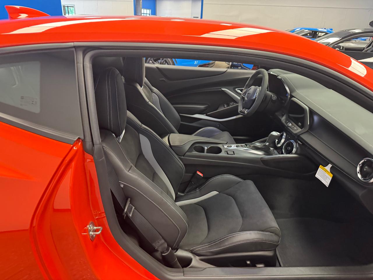 Chevrolet Camaro 2dr Cpe 1SS 2021