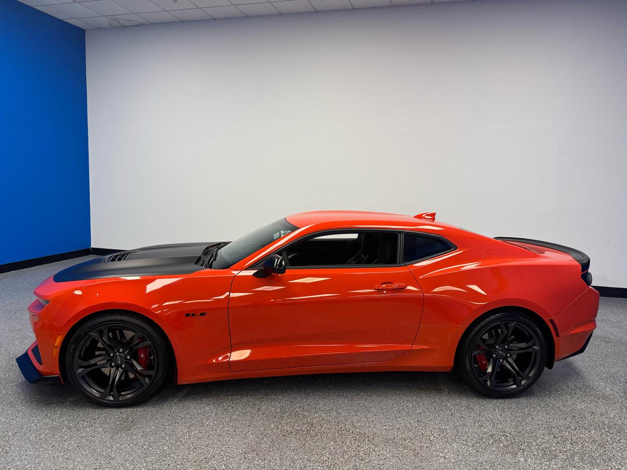 Chevrolet Camaro 2dr Cpe 1SS 2021