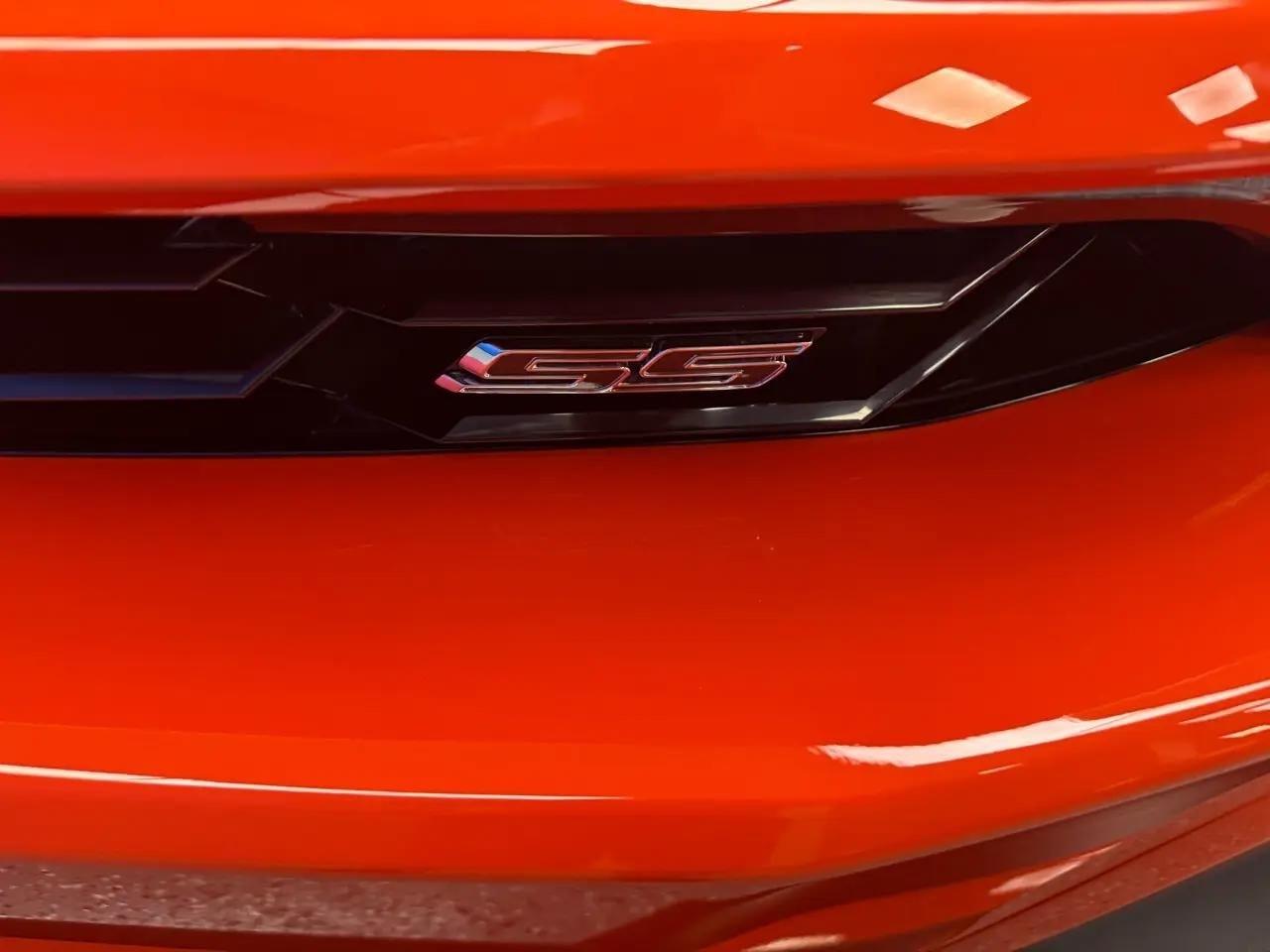 Chevrolet Camaro 2dr Cpe 1SS 2021